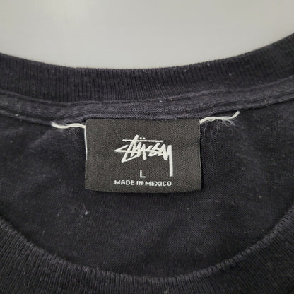 【中古品】【メンズ】 STUSSY ステューシー WHO JAH BLESS NO MAN CURSE SS TEE ショートスリーブ Tシャツ 半袖 トップス 142-251123-as-30-izu サイズ：L カラー：ブラック 万代Net店