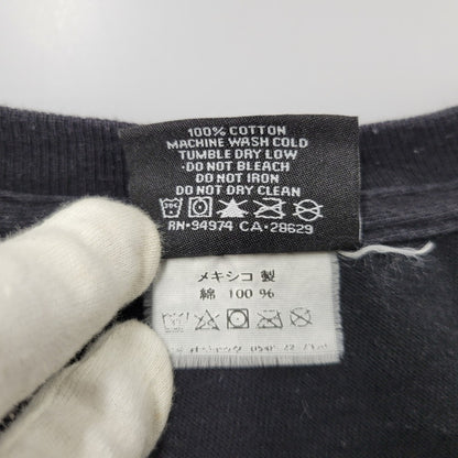 【中古品】【メンズ】 STUSSY ステューシー WHO JAH BLESS NO MAN CURSE SS TEE ショートスリーブ Tシャツ 半袖 トップス 142-251123-as-30-izu サイズ：L カラー：ブラック 万代Net店