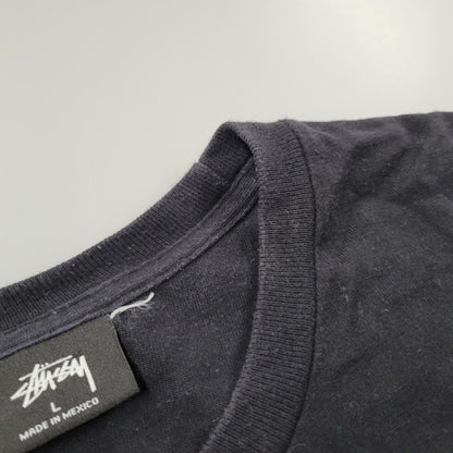 【中古品】【メンズ】 STUSSY ステューシー WHO JAH BLESS NO MAN CURSE SS TEE ショートスリーブ Tシャツ 半袖 トップス 142-251123-as-30-izu サイズ：L カラー：ブラック 万代Net店