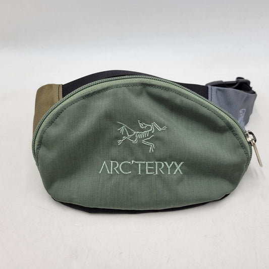 【中古品】【メンズ/レディース】 ARC'TERYX アークテリクス × BEAMS ビームス URBAN FANNY アーバンファニー ウエストポーチ 別注 バッグ カバン 鞄 188-251129-as-24-izu カラー：カーキ系 万代Net店