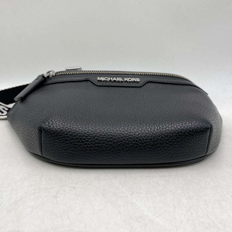 【中古品】【メンズ/レディース】 Michael Kors マイケルコース LEATHER BODY BAG 37T4LCOY1L レザー ボディバッグ カバン 鞄 188-251207-as-01-izu カラー：ブラック 万代Net店