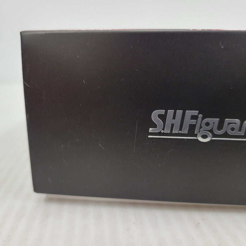 【中古美品】 S.H.F 真骨彫製法 仮面ライダークウガ マイティフォーム(仮面ライダーディケイドver.) 042-261023-kk-14-izuh 万代Net店