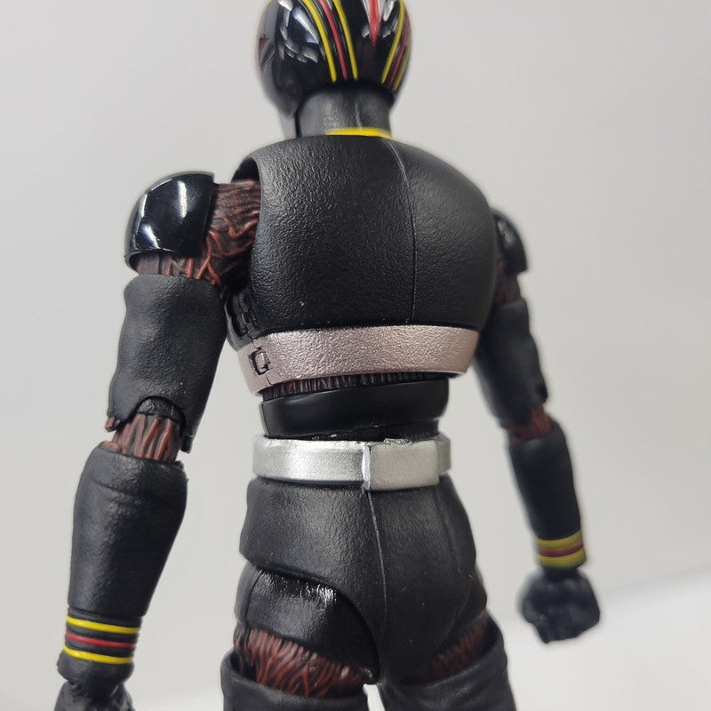 【中古品】 S.H.Figuarts 真骨彫製法 仮面ライダーBLCAK 042-260726-kk-08-izuh 万代Net店