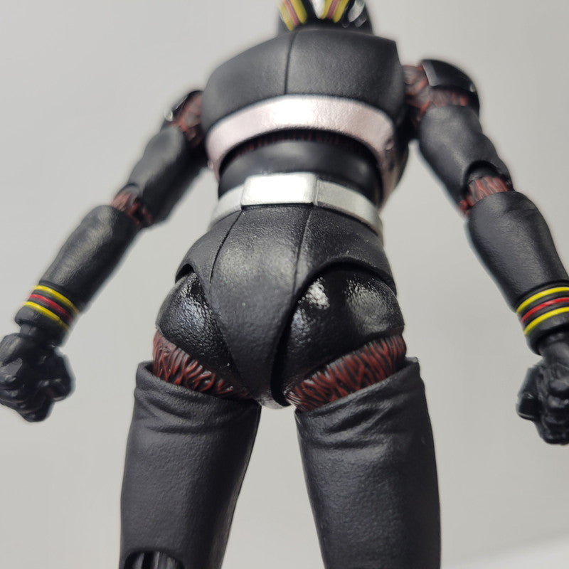 【中古品】 S.H.Figuarts 真骨彫製法 仮面ライダーBLCAK 042-260726-kk-08-izuh 万代Net店