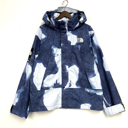 【中古品】【メンズ】 Supreme シュプリーム × THE NORTH FACE ザ・ノースフェイス BLEACHED DENIM PRINT MOUNTAIN JACKET NP52100I ブリーチド デニム プリント マウンテン ジャケット アウター 149-251124-as-09-izu サイズ：M カラー：インディゴ 万代Net店