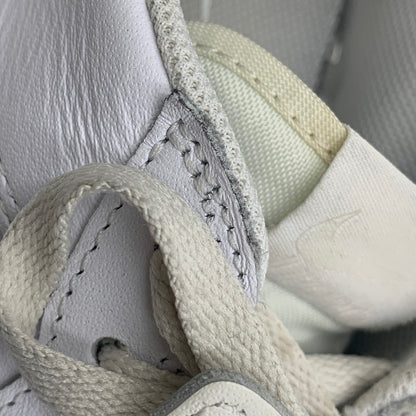 【中古品】【メンズ/レディース】 NIKE ナイキ ×JACQUEMUS ジャックムス DR0424-100 WOMEN'S J FORCE ウィメンズ ジェイ フォース 1 LOW LX ワン ロー エルエックス スニーカー シューズ 靴 160-251128-ya-02-izu サイズ：26cm カラー：WHITE 万代Net店