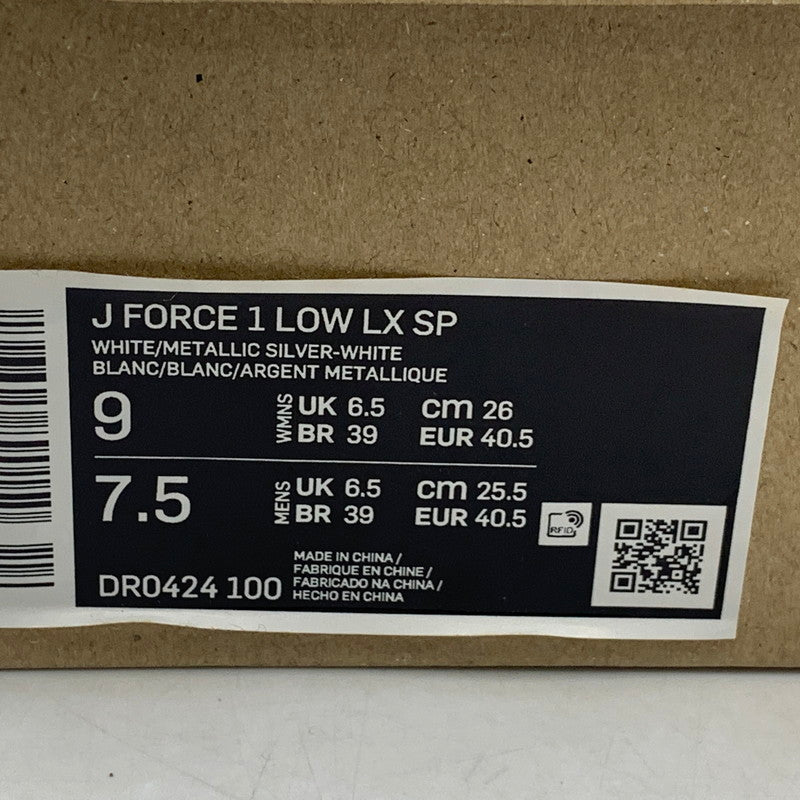 【中古品】【メンズ/レディース】 NIKE ナイキ ×JACQUEMUS ジャックムス DR0424-100 WOMEN'S J FORCE ウィメンズ ジェイ フォース 1 LOW LX ワン ロー エルエックス スニーカー シューズ 靴 160-251128-ya-02-izu サイズ：26cm カラー：WHITE 万代Net店