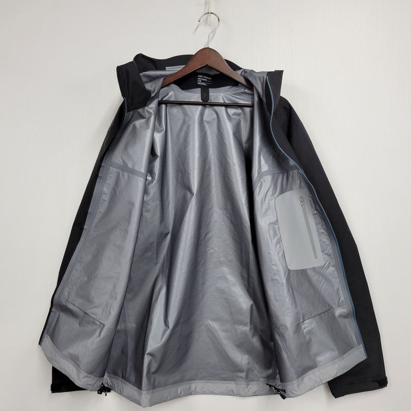 【中古品】【メンズ】 ARC'TERYX アークテリクス BETA JACKET X000010513 ベータ ジャケット アウター 144-251129-as-05-izu サイズ：L カラー：ブラック×ブルー 万代Net店