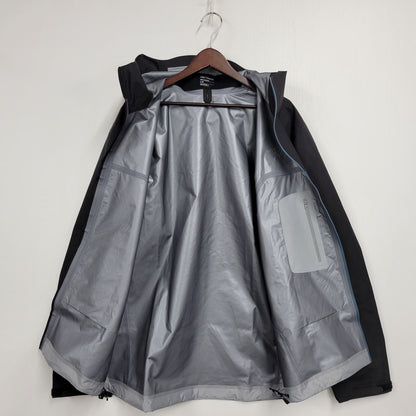 【中古品】【メンズ】 ARC'TERYX アークテリクス BETA JACKET X000010513 ベータ ジャケット アウター 144-251129-as-05-izu サイズ：L カラー：ブラック×ブルー 万代Net店