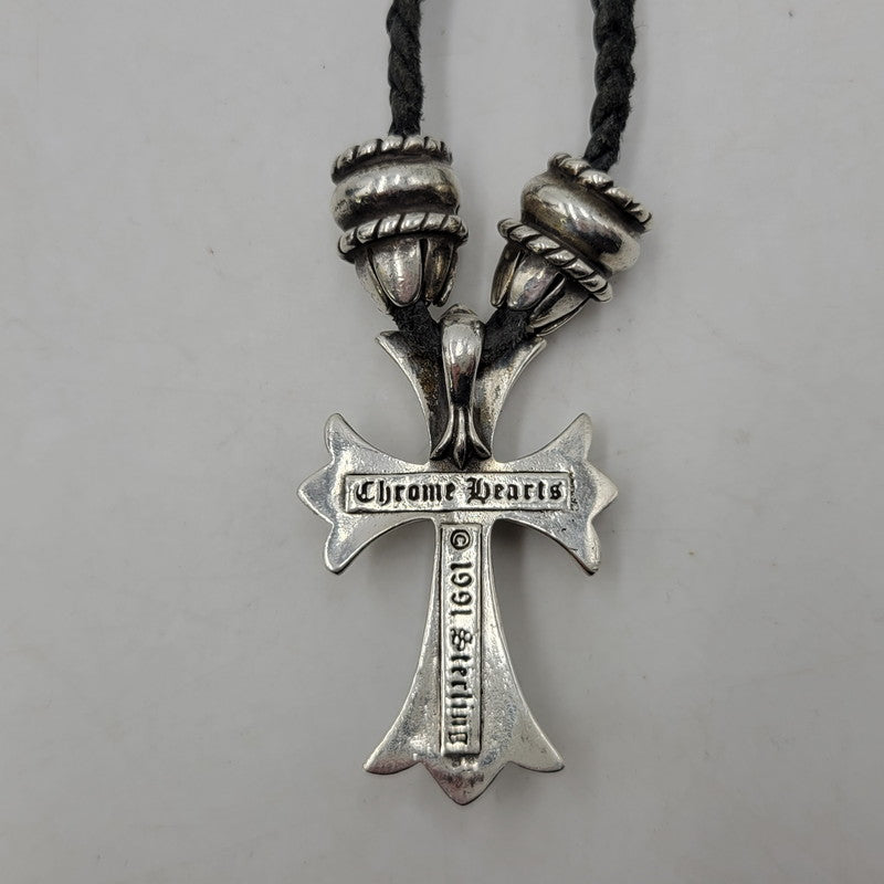 【中古品】【メンズ/レディース】 CHROME HEARTS クロムハーツ LEATHER BRAID CH CRS SML CL NECKLACE レザーブレード スモールCHクロス ネックレス アクセサリー 190-251214-as-17-izu カラー：シルバー×ブラック 万代Net店