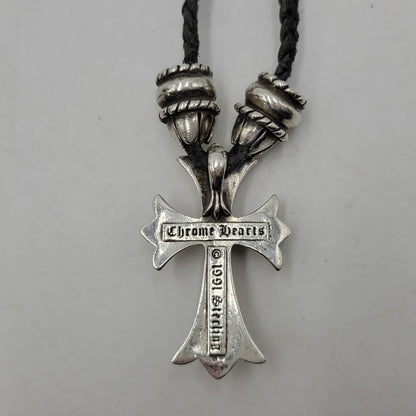 【中古品】【メンズ/レディース】 CHROME HEARTS クロムハーツ LEATHER BRAID CH CRS SML CL NECKLACE レザーブレード スモールCHクロス ネックレス アクセサリー 190-251214-as-17-izu カラー：シルバー×ブラック 万代Net店