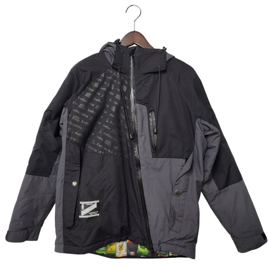 【現状渡し品】【メンズ】 × NINE ナイン MOUNTAIN JACKET マウンテン ジャケット コラボ アウター 142-260105-ay-02-izu サイズ：M カラー：ブラック 万代Net店