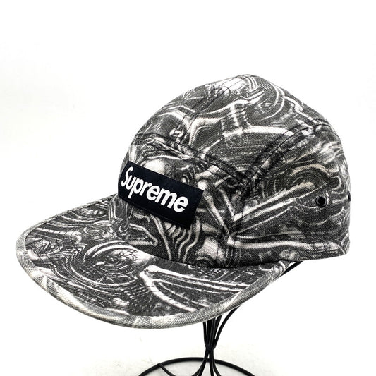 【中古品】【メンズ】 Supreme シュプリーム 23AW H.R. GIGER エイチ アール ギーガー CAMP CAP キャンプ キャップ 帽子 185-251205-ya-15-izu サイズ：F カラー：BLACK 万代Net店