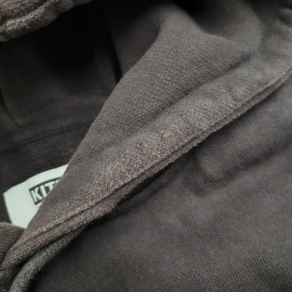 【現状渡し品】【メンズ】 KITH キス KH2212 CLASSIC LOGO クラシック ロゴ WILLIAMS ウィリアムズ II HOODIE フーディ トップス パーカー 142-251209-ya-11-izu サイズ：S カラー：茶系 万代Net店