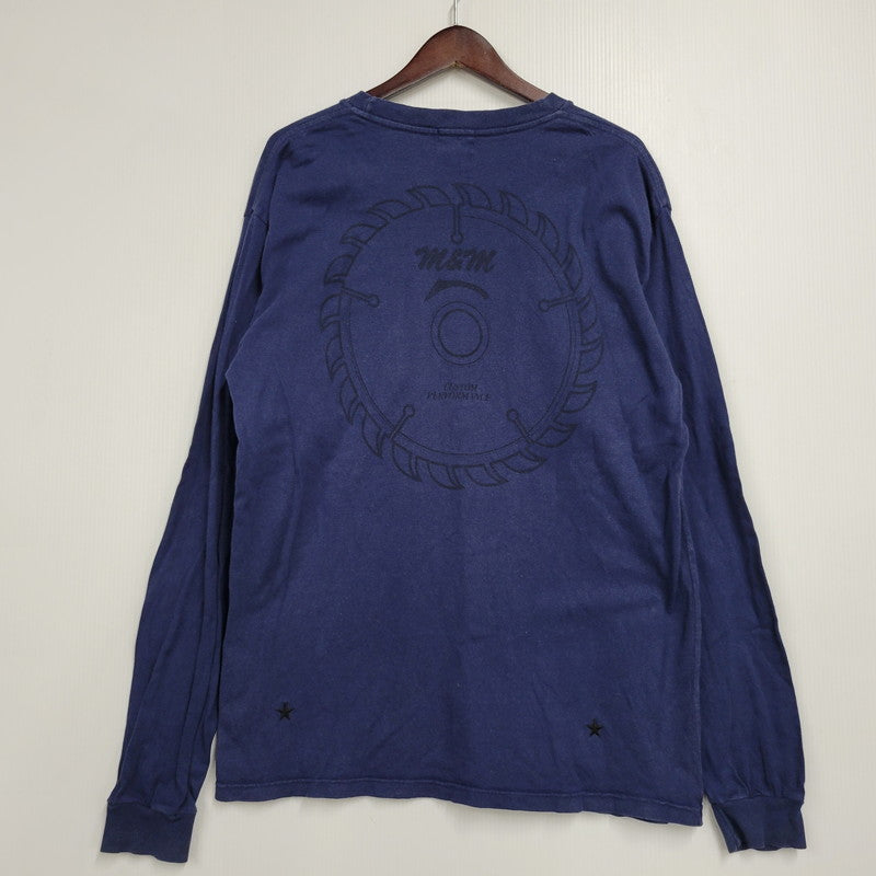 【中古品】【メンズ】 M&M CUSTOM PERFORMANCE エムアンドエム カスタムパフォーマンス LOGO L/S POCKET TEE ロゴ ロングスリーブ ポケット Tシャツ 初期タグ 長袖 トップス 142-260106-as-10-izu サイズ：L カラー：ネイビー 万代Net店