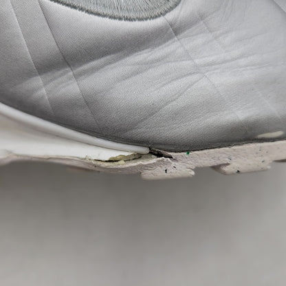 【現状渡し品】【メンズ】 NIKE ナイキ SHOX R4 HQ1988-101 ショックス R4 スニーカー シューズ 靴 160-251207-as-23-izu サイズ：28cm カラー：WHITE/METALLIC SILVER-WHITE 万代Net店