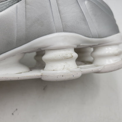 【現状渡し品】【メンズ】 NIKE ナイキ SHOX R4 HQ1988-101 ショックス R4 スニーカー シューズ 靴 160-251207-as-23-izu サイズ：28cm カラー：WHITE/METALLIC SILVER-WHITE 万代Net店