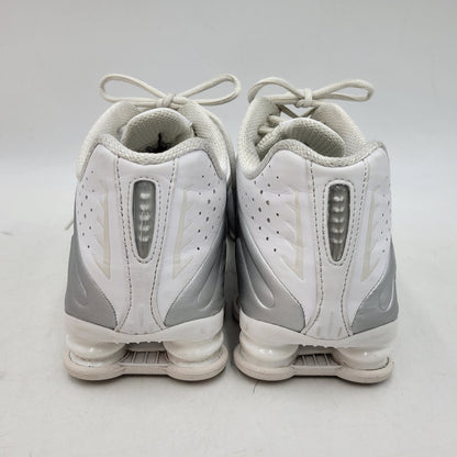 【現状渡し品】【メンズ】 NIKE ナイキ SHOX R4 HQ1988-101 ショックス R4 スニーカー シューズ 靴 160-251207-as-23-izu サイズ：28cm カラー：WHITE/METALLIC SILVER-WHITE 万代Net店