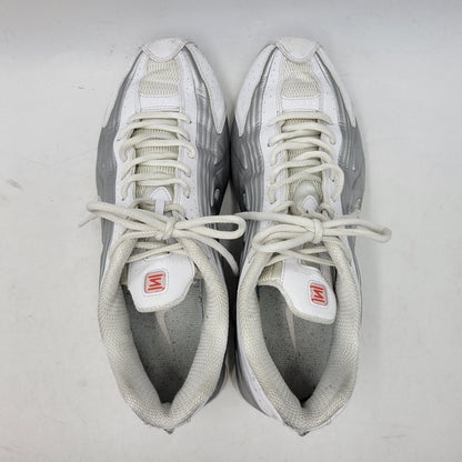 【現状渡し品】【メンズ】 NIKE ナイキ SHOX R4 HQ1988-101 ショックス R4 スニーカー シューズ 靴 160-251207-as-23-izu サイズ：28cm カラー：WHITE/METALLIC SILVER-WHITE 万代Net店