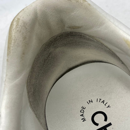 【中古品】【レディース】 CHANEL シャネル EMBOSS LOGO LEATHER SNEAKERS LOW G45085 B13311 NP502 エンボス ロゴ レザー スニーカー ココマーク シューズ 靴 183-251208-as-17-izu サイズ：36 カラー：ホワイト 万代Net店