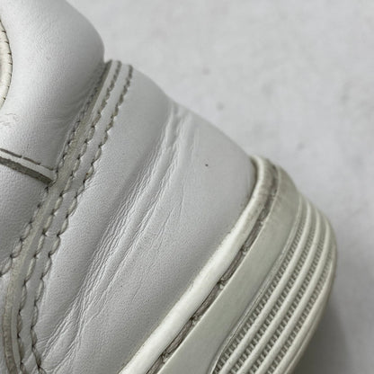 【中古品】【レディース】 CHANEL シャネル EMBOSS LOGO LEATHER SNEAKERS LOW G45085 B13311 NP502 エンボス ロゴ レザー スニーカー ココマーク シューズ 靴 183-251208-as-17-izu サイズ：36 カラー：ホワイト 万代Net店