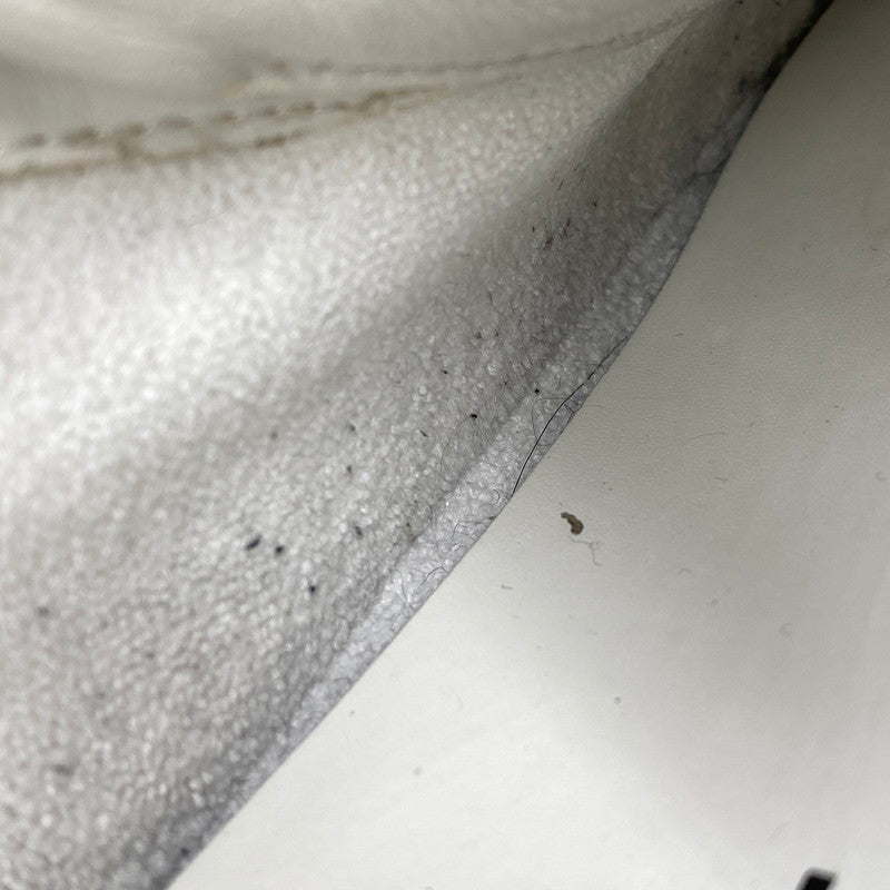 【中古品】【レディース】 CHANEL シャネル EMBOSS LOGO LEATHER SNEAKERS LOW G45085 B13311 NP502 エンボス ロゴ レザー スニーカー ココマーク シューズ 靴 183-251208-as-17-izu サイズ：36 カラー：ホワイト 万代Net店