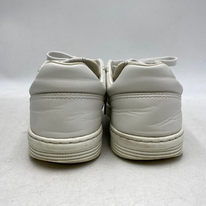 【中古品】【レディース】 CHANEL シャネル EMBOSS LOGO LEATHER SNEAKERS LOW G45085 B13311 NP502 エンボス ロゴ レザー スニーカー ココマーク シューズ 靴 183-251208-as-17-izu サイズ：36 カラー：ホワイト 万代Net店