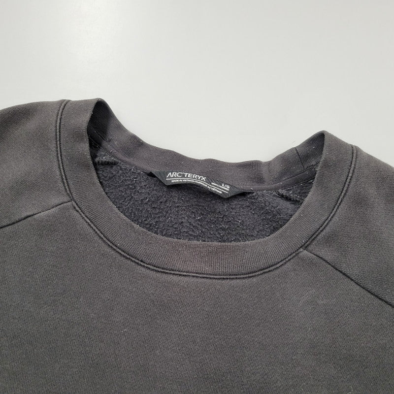 【中古品】【メンズ】 ARC'TERYX アークテリクス WORD EMBLEM CREW 27823 ワードエンブレムクルー スウェット 長袖 トップス 144-251209-as-03-izu サイズ：L カラー：ブラック 万代Net店