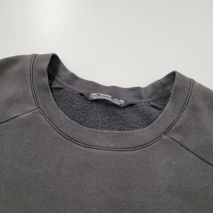 【中古品】【メンズ】 ARC'TERYX アークテリクス WORD EMBLEM CREW 27823 ワードエンブレムクルー スウェット 長袖 トップス 144-251209-as-03-izu サイズ：L カラー：ブラック 万代Net店