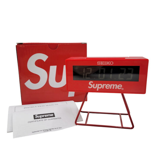 【中古品】【メンズ/レディース】 Supreme シュプリーム × SEIKO セイコー MARATHON CLOCK マラソン クロック 時計 208-251209-as-10-izu カラー：レッド 万代Net店