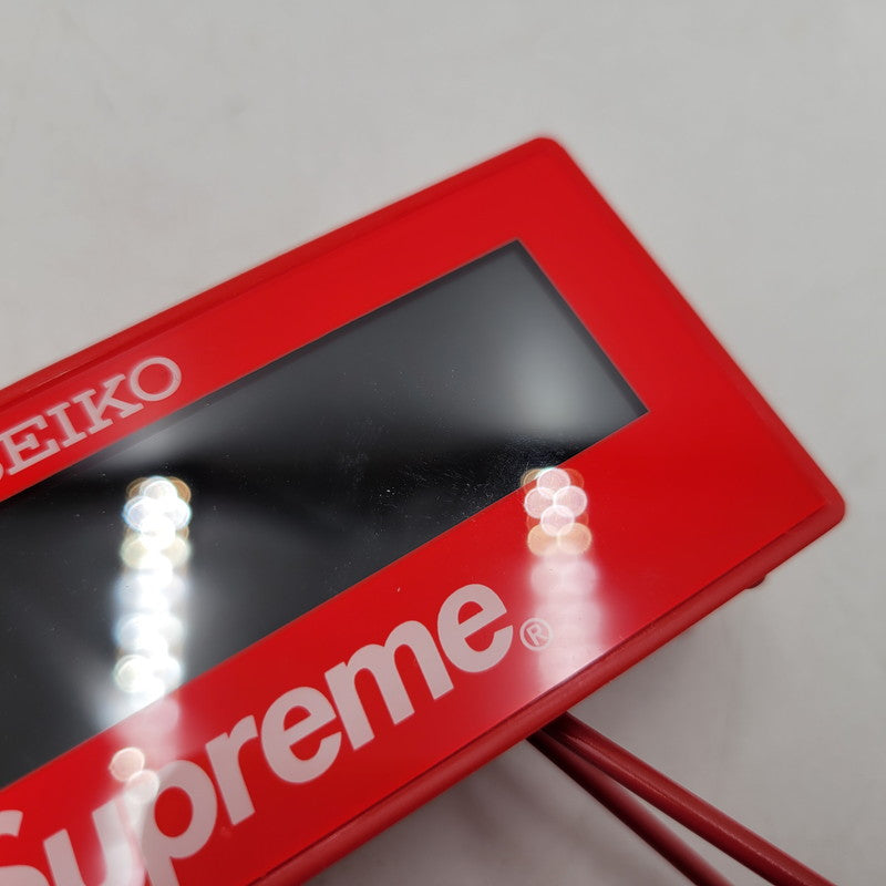 【中古品】【メンズ/レディース】 Supreme シュプリーム × SEIKO セイコー MARATHON CLOCK マラソン クロック 時計 208-251209-as-10-izu カラー：レッド 万代Net店