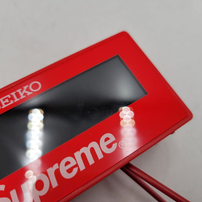 【中古品】【メンズ/レディース】 Supreme シュプリーム × SEIKO セイコー MARATHON CLOCK マラソン クロック 時計 208-251209-as-10-izu カラー：レッド 万代Net店