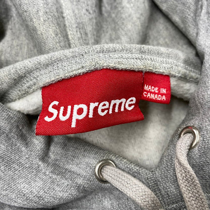 【中古品】【メンズ】 CLASSIC LOGO HOODED SWEATSHIRT クラシックロゴ フーデッド スウェットシャツ パーカー 長袖 トップス 149-251216-as-19-izu サイズ：M カラー：グレー 万代Net店
