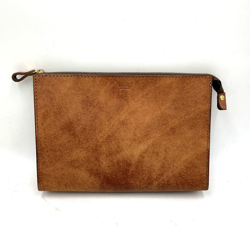 【中古品】【メンズ/レディース】 HERZ ヘルツ ZIP CLUTCH BAG ジップ クラッチ バッグ カバン 鞄 188-251218-kh-04-izu カラー：ブラウン 万代Net店