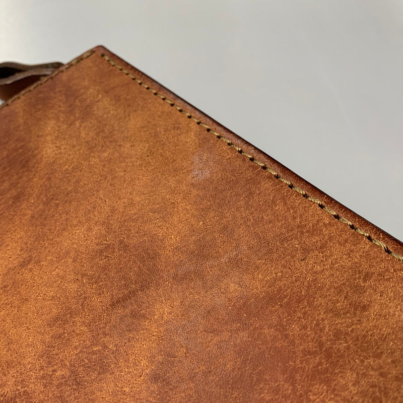 【中古品】【メンズ/レディース】 HERZ ヘルツ ZIP CLUTCH BAG ジップ クラッチ バッグ カバン 鞄 188-251218-kh-04-izu カラー：ブラウン 万代Net店