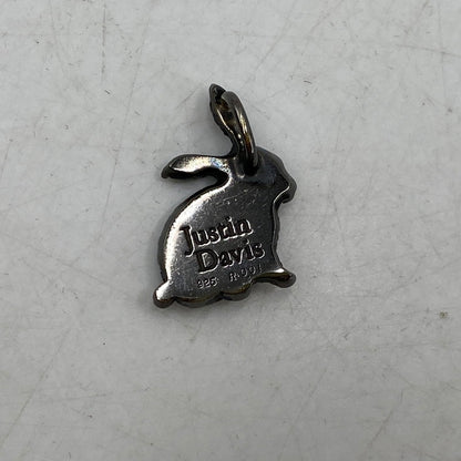 【中古品】【メンズ/レディース】 Justin Davis ジャスティンデイビス LUCKY B PENDANT TOP ラッキー ラビット ルビー ペンダントトップ SPJ180 ネックレス アクセサリー 192-251212-yn-06-izu カラー：ブラックフィニッシュBLACK 万代Net店