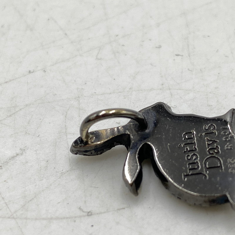 【中古品】【メンズ/レディース】 Justin Davis ジャスティンデイビス LUCKY B PENDANT TOP ラッキー ラビット ルビー ペンダントトップ SPJ180 ネックレス アクセサリー 192-251212-yn-06-izu カラー：ブラックフィニッシュBLACK 万代Net店