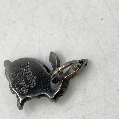 【中古品】【メンズ/レディース】 Justin Davis ジャスティンデイビス LUCKY B PENDANT TOP ラッキー ラビット ルビー ペンダントトップ SPJ180 ネックレス アクセサリー 192-251212-yn-06-izu カラー：ブラックフィニッシュBLACK 万代Net店