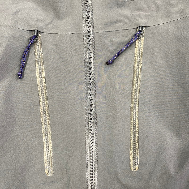 【現状渡し品】【メンズ】 ARC'TERYX アークテリクス 6290 カナダ製 ALPHA LT JACKET アルファ ジャケット アウター 長袖 144-251214-hk-03-izu サイズ：S カラー：グレー 万代Net店