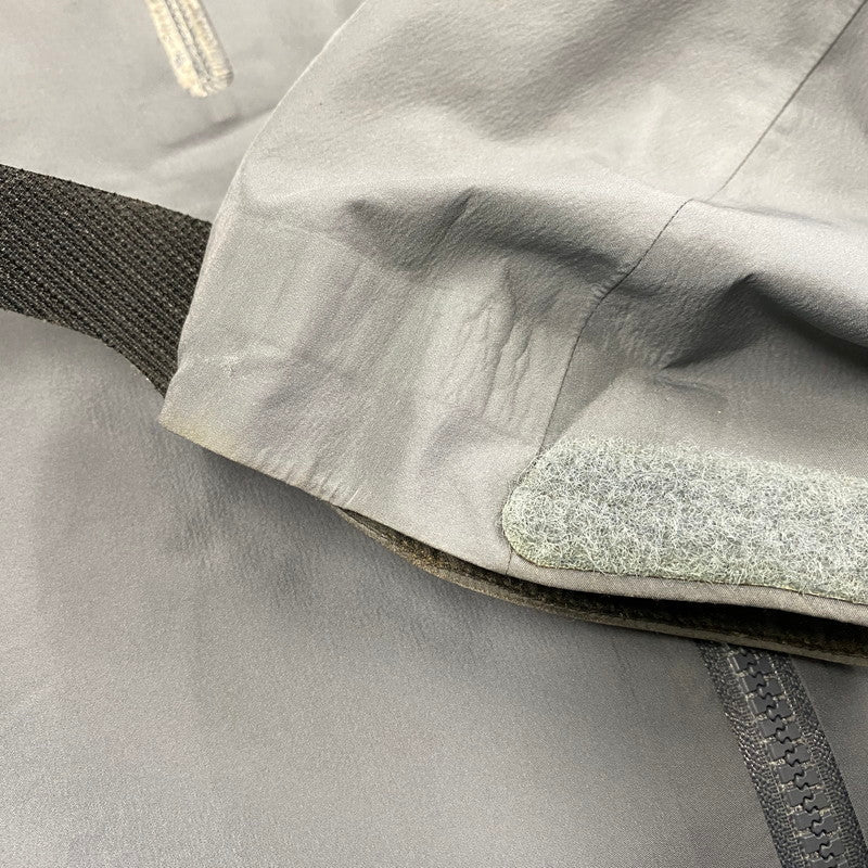 【現状渡し品】【メンズ】 ARC'TERYX アークテリクス 6290 カナダ製 ALPHA LT JACKET アルファ ジャケット アウター 長袖 144-251214-hk-03-izu サイズ：S カラー：グレー 万代Net店