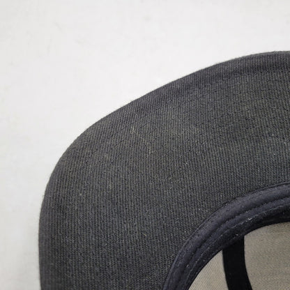 【中古品】【メンズ/レディース】 SAPEUR×MASATOSHI HAMADA サプール×マサトシ ハマダ HS-LOGO SNAPBACK CAP HSロゴ スナップバック キャップ 帽子 185-251220-cs-10-izu サイズ：L/XL カラー：ブラック 万代Net店