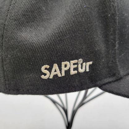 【中古品】【メンズ/レディース】 SAPEUR×MASATOSHI HAMADA サプール×マサトシ ハマダ HS-LOGO SNAPBACK CAP HSロゴ スナップバック キャップ 帽子 185-251220-cs-10-izu サイズ：L/XL カラー：ブラック 万代Net店