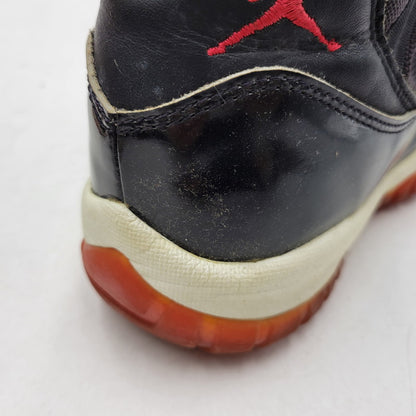 【中古品】【メンズ/レディース】 NIKE ナイキ 130245-062 観賞用 90S AIR JORDAN エア ジョーダン 11 OG PLAYOFFS プレイオフ (1995) スニーカー シューズ 靴 160-251215-ya-21-izu サイズ：26cm カラー：BLACK-TRUE/RED-WHITE 万代Net店