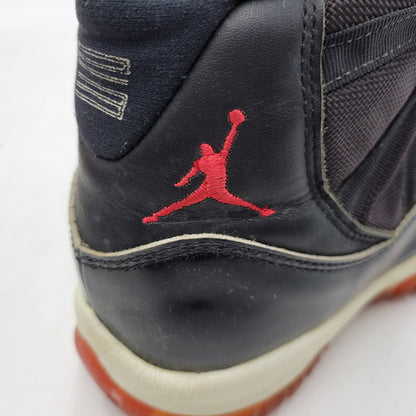 【中古品】【メンズ/レディース】 NIKE ナイキ 130245-062 観賞用 90S AIR JORDAN エア ジョーダン 11 OG PLAYOFFS プレイオフ (1995) スニーカー シューズ 靴 160-251215-ya-21-izu サイズ：26cm カラー：BLACK-TRUE/RED-WHITE 万代Net店