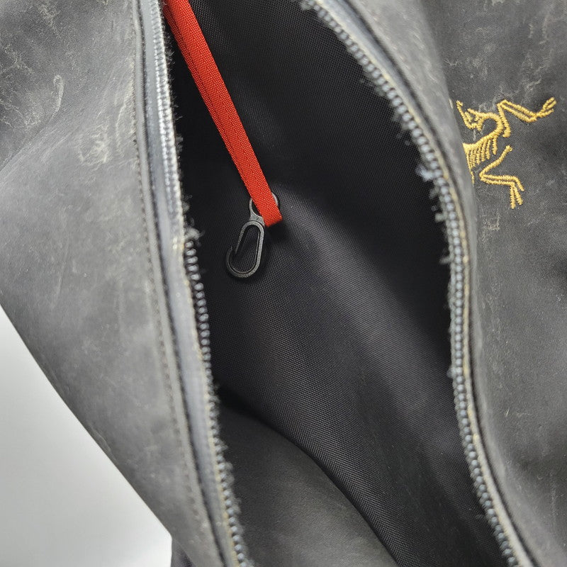 【現状渡し品】【メンズ/レディース】 ARC'TERYX アークテリクス 24018-127612-10 ARRO アロー16 BACKPACK バックパック リュック カバン 鞄 188-251221-ya-19-izu カラー：BLACK 万代Net店