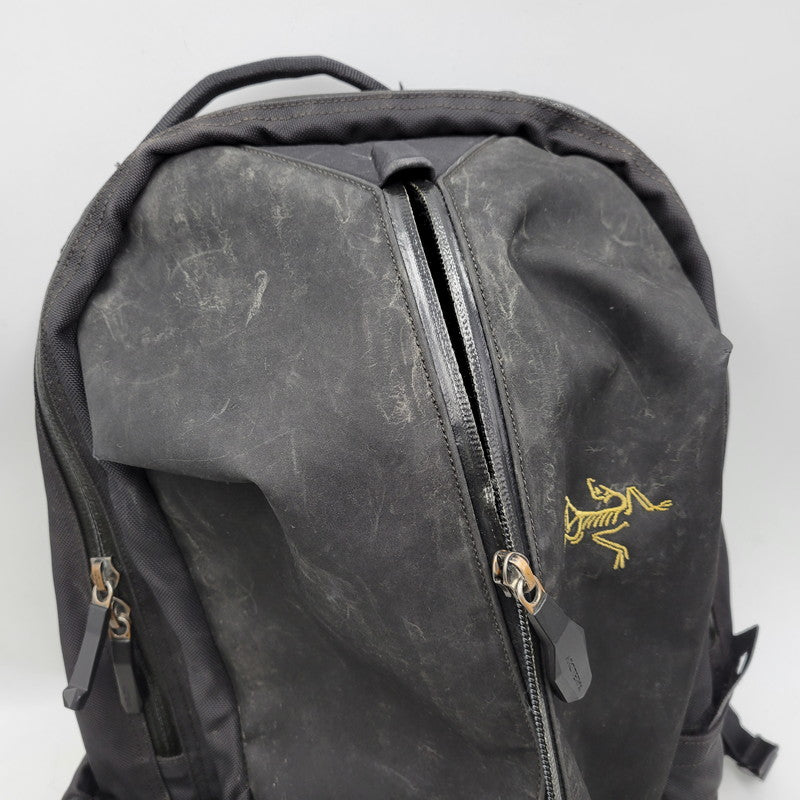 【現状渡し品】【メンズ/レディース】 ARC'TERYX アークテリクス 24018-127612-10 ARRO アロー16 BACKPACK バックパック リュック カバン 鞄 188-251221-ya-19-izu カラー：BLACK 万代Net店