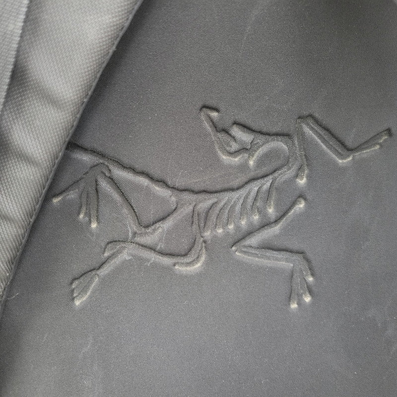 【現状渡し品】【メンズ/レディース】 ARC'TERYX アークテリクス 24018-127612-10 ARRO アロー16 BACKPACK バックパック リュック カバン 鞄 188-251221-ya-19-izu カラー：BLACK 万代Net店