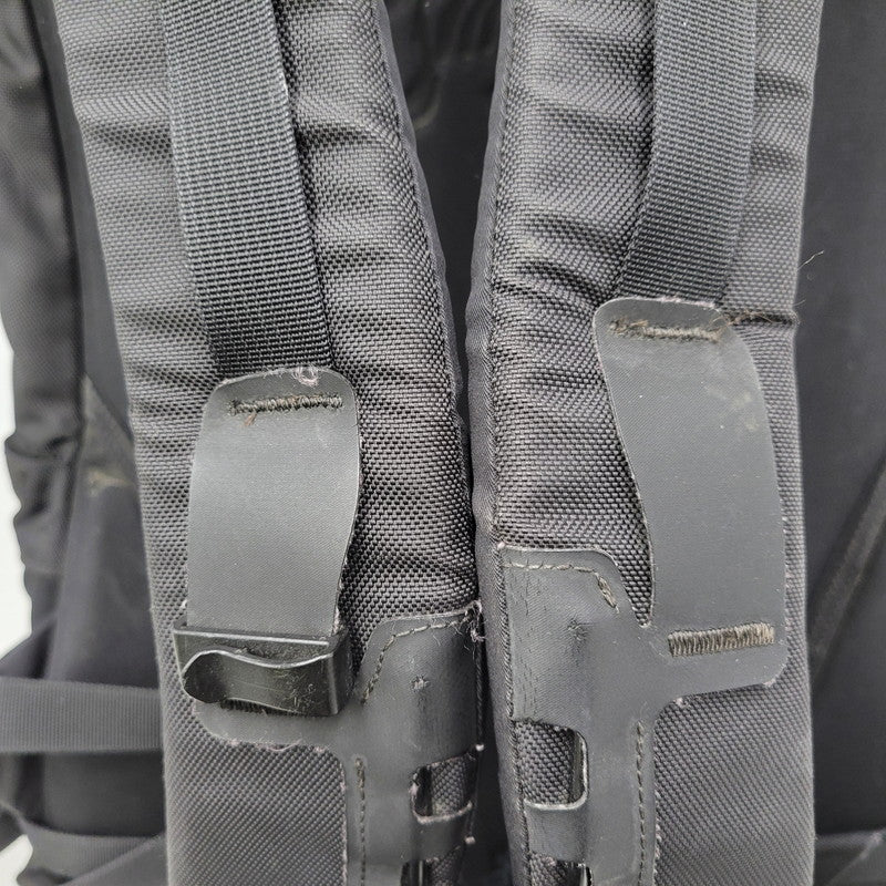 【現状渡し品】【メンズ/レディース】 ARC'TERYX アークテリクス 24018-127612-10 ARRO アロー16 BACKPACK バックパック リュック カバン 鞄 188-251221-ya-19-izu カラー：BLACK 万代Net店