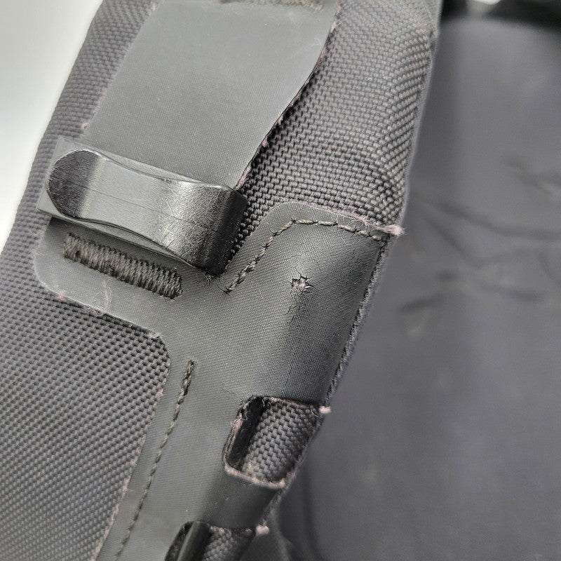 【現状渡し品】【メンズ/レディース】 ARC'TERYX アークテリクス 24018-127612-10 ARRO アロー16 BACKPACK バックパック リュック カバン 鞄 188-251221-ya-19-izu カラー：BLACK 万代Net店