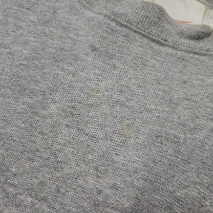 【中古品】【メンズ】 ONE POINT LOGO SWEATSHIRT ワンポイント ロゴ スウェットシャツ トレーナー 長袖 トップス 146-251227-as-14-izu サイズ：XL カラー：グレー 万代Net店